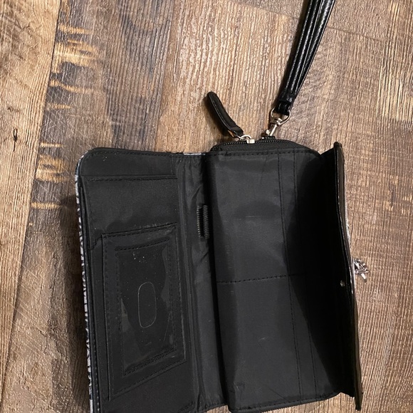 Wristlet - Picture 2 of 4